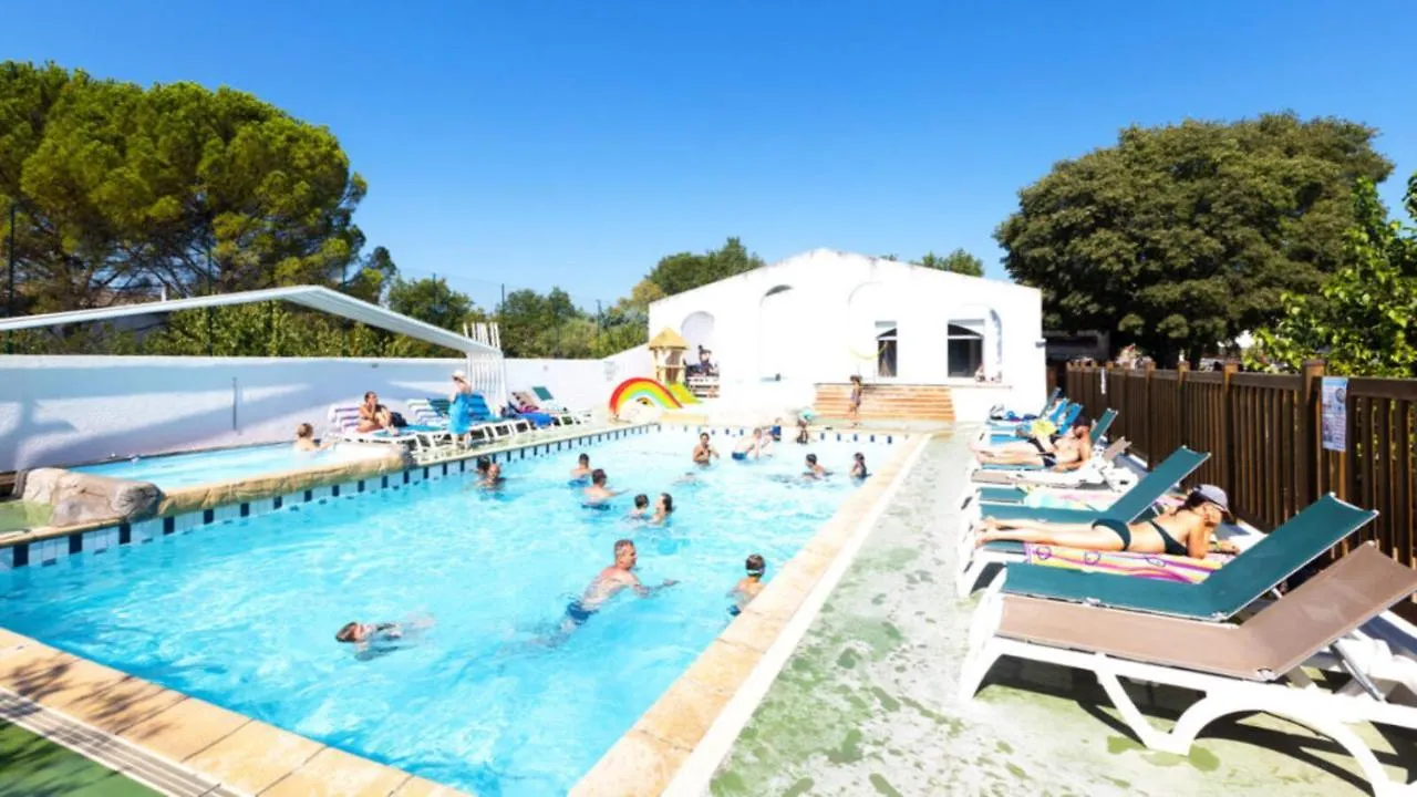 Hotel Les Domes Des Gorges à Ruoms