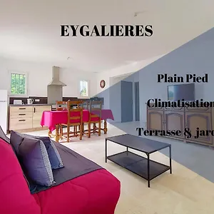 https://gite-4-personnes-eygalieres.fr-provencehotel.com